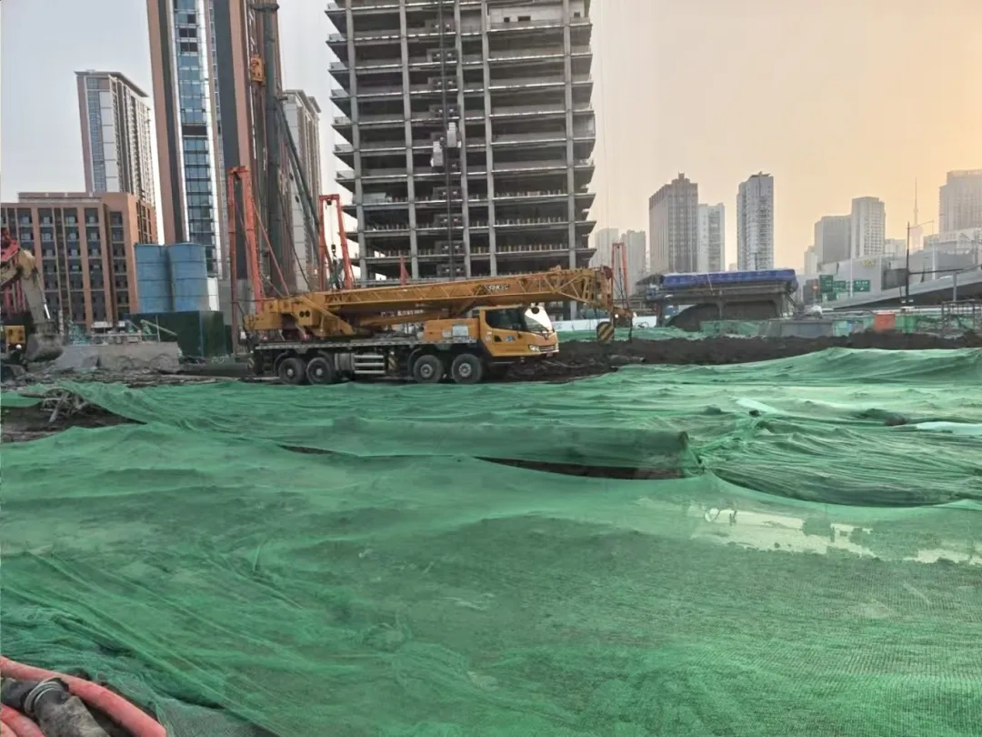 上海市绿化市容局副局长张立新赴静安区开展建筑垃圾全过程监管调研工作