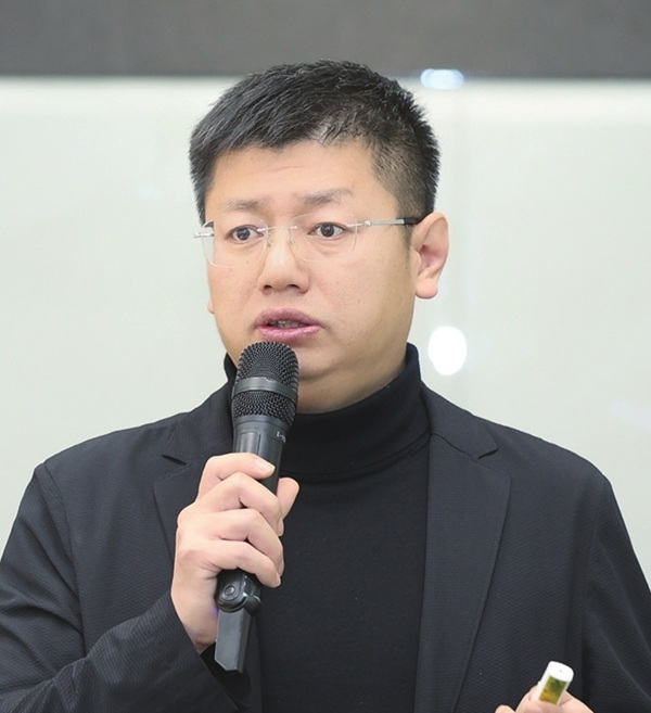 ��̼�����¾��á����̡����ִ�������2025��ɫ��̼��չ���ֻ�ٰ�